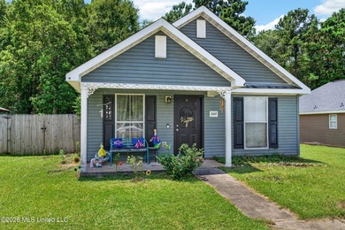 This exceptional 3-bedroom,2 bath home boasts a split floor plan - photo 2