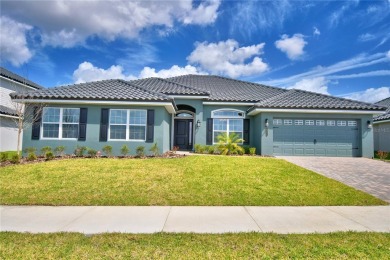 Lake Home For Sale in Auburndale, Florida