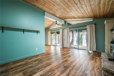 Featuring high-end finishes, no detail was spared in this - photo 5
