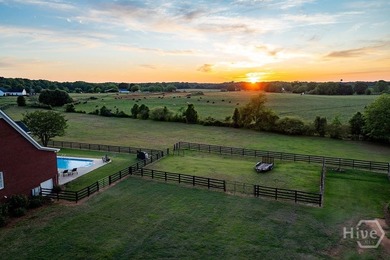 Experience the rare opportunity to enjoy true farm-style living - photo 3