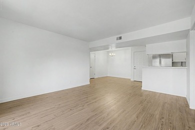 Stunning, completely remodeled 3rd-floor condo offering - photo 5