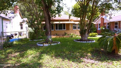 Don't miss this turnkey 3-bedroom, 2-bathroom, 1,208 sqft - photo 2