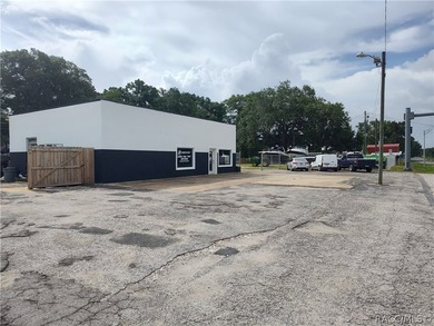 Rare opportunity to acquire two commercial GNC buildings in one - photo 4