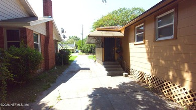 Don't miss this turnkey 3-bedroom, 2-bathroom, 1,208 sqft - photo 5