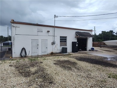 Rare opportunity to acquire two commercial GNC buildings in one - photo 7