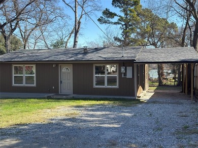 Lake Tawakoni Home For Sale in Quinlan Texas