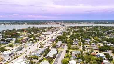 Coastal Charm in Davis Shores - Prime Short-Term Rental - photo 3