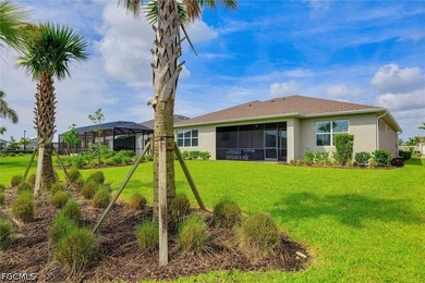 Designer-Furnished Luxury Living with Exceptional Indoor-Outdoor - photo 35