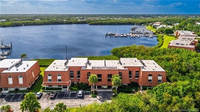 Waterfront end unit has views of Kitching Cove's boating - photo 1