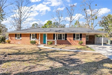 Fantastic opportunity! Discover this beautifully updated - photo 1