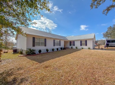 Lake Seminole living at its finest! This beautifully maintained - photo 11