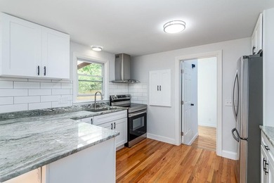 Location. Set on a quiet street in desirable Warwick Neck this - photo 15