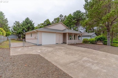 Welcome to 50 Pacific in beautiful Depoe Bay, Oregon! This - photo 16