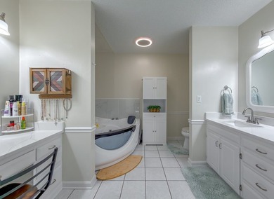 Lake Seminole living at its finest! This beautifully maintained - photo 18
