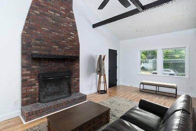Location. Set on a quiet street in desirable Warwick Neck this - photo 18