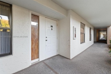 First-floor condominium featuring 2 bedrooms and 2 bathrooms - photo 4