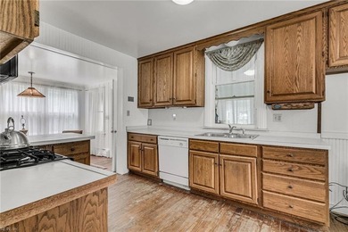 7th owner of 210 Watling St., built in 1870, is offering this - photo 24