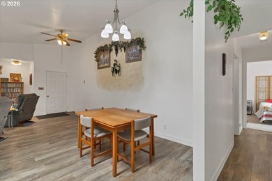 Welcome to 50 Pacific in beautiful Depoe Bay, Oregon! This - photo 26