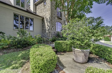 Welcome to 15 Eastparke Dr, where you will find a combination of - photo 4