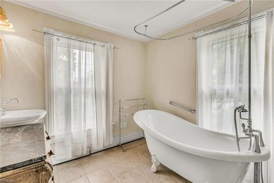 7th owner of 210 Watling St., built in 1870, is offering this - photo 40