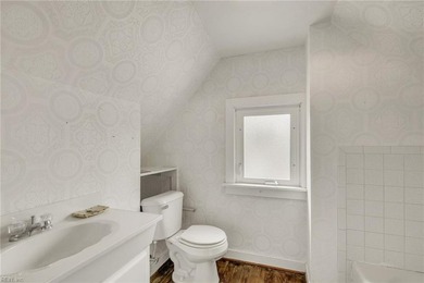7th owner of 210 Watling St., built in 1870, is offering this - photo 45