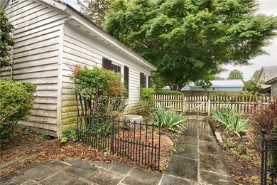 7th owner of 210 Watling St., built in 1870, is offering this - photo 46