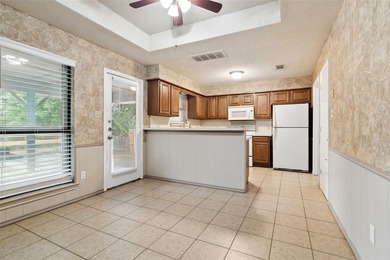Great opportunity for first time homebuyers in Shorewood Hills - photo 9