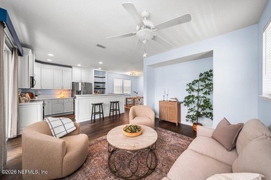 Island living, minutes from 450 years of history! This 3-bedroom - photo 10