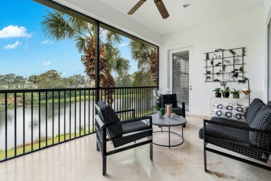 Lake Townhome/Townhouse For Sale in Palm Beach Gardens, Florida