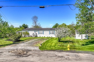 Beautifully maintained three bedroom, two bath home nicely - photo 22
