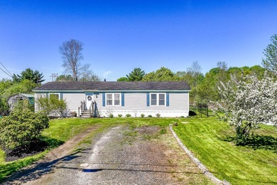 Beautifully maintained three bedroom, two bath home nicely - photo 23