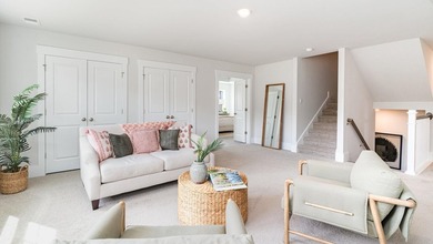Stunning 4-Bedroom, 3-Bathroom Two-Story Home with Incredible - photo 27