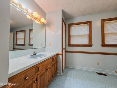 Opportunity with acreage, multiple structures, and income - photo 31