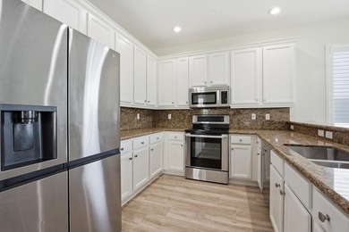 Beautifully maintained and freshly painted Jacaranda model - photo 8