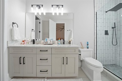 MOTIVATED SELLER, priced well below appraised value for a quick - photo 50
