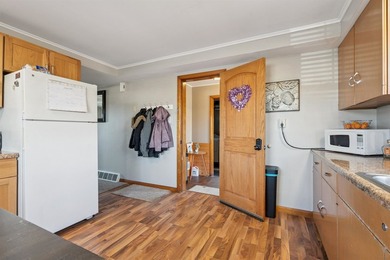 Additional listing photo 4