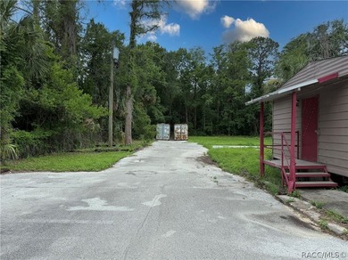 COMMERCIAL PROPERTY! Discover an excellent opportunity in a - photo 5
