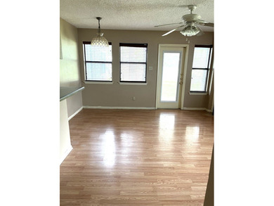 End unit with FULL GARAGE. Lots of huge oak trees and walking - photo 6
