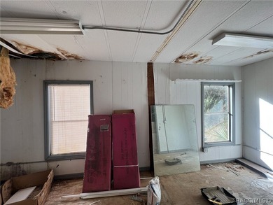 COMMERCIAL PROPERTY! Discover an excellent opportunity in a - photo 9