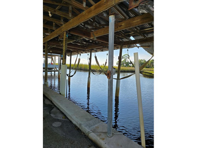 Waterfront Paradise in Suwannee, Florida! Discover two prime - photo 11