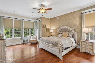 Welcome to prestigious Cranmore Manor where luxury living meets - photo 17