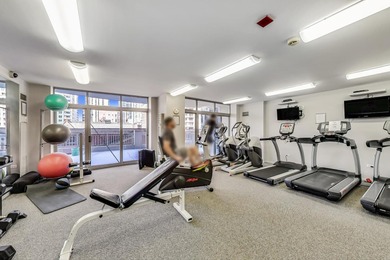 Bright and spacious 2 bed, 2 bath condo with incredible south