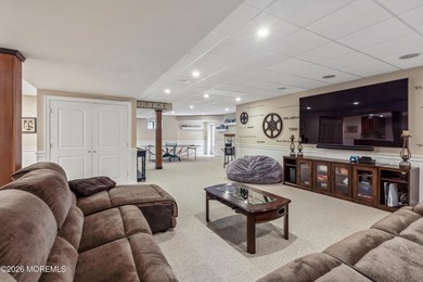 Welcome to prestigious Cranmore Manor where luxury living meets - photo 22
