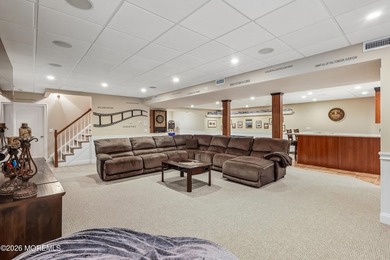 Welcome to prestigious Cranmore Manor where luxury living meets - photo 23
