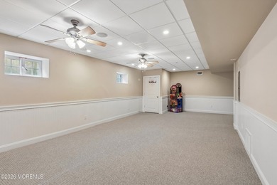 Welcome to prestigious Cranmore Manor where luxury living meets - photo 24
