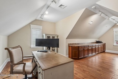 Welcome to prestigious Cranmore Manor where luxury living meets - photo 26