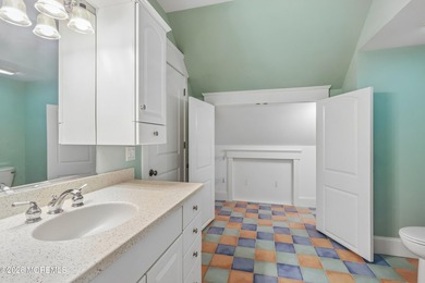Welcome to prestigious Cranmore Manor where luxury living meets - photo 34