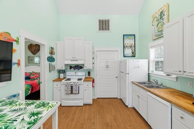 Coastal Cottage Retreat Near Copano Bay! Discover your perfect - photo 4