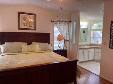 Beautiful Spacious Home located in Golf Community in Winter - photo 22