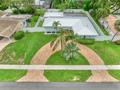 Welcome to your charming and bright Royal Oak Hills home in Boca - photo 2